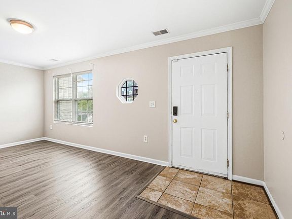 5th image of 5816 N Holly Springs Dr Unit 1-3
