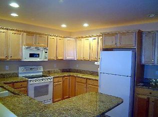 88 Haley Ln, Sandy Hook, CT 06482