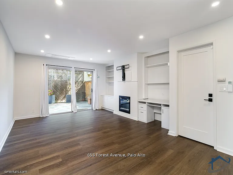653 Forest Ave — Photo 3