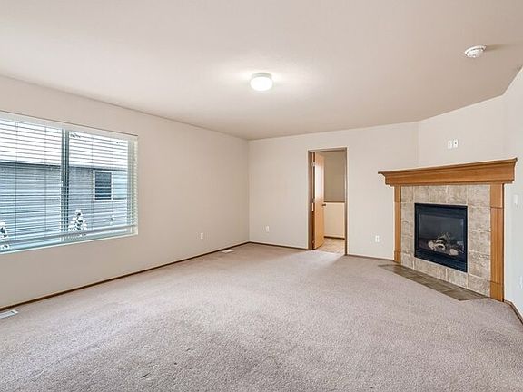 4th image of 17727 93rd Ave E