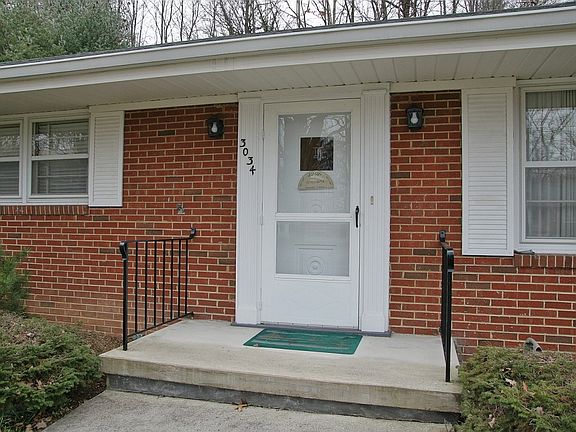 5th image of 3034 Timberlane Ave SW