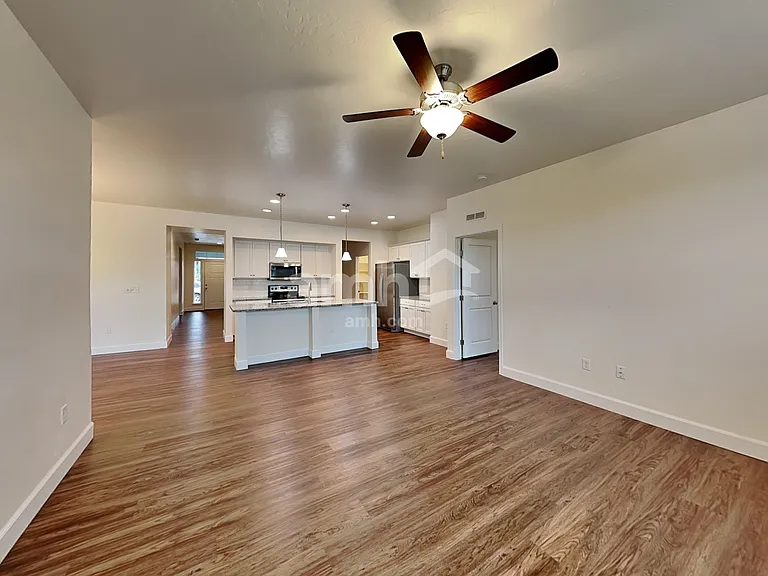 245 E Sicily Dr — Photo 6