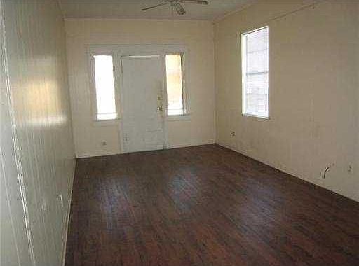 3rd image of 523 Bellina Ln