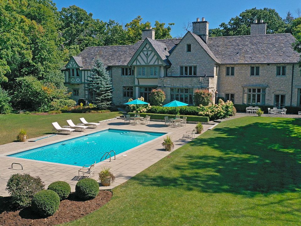 1st image of 1650 Green Bay Rd