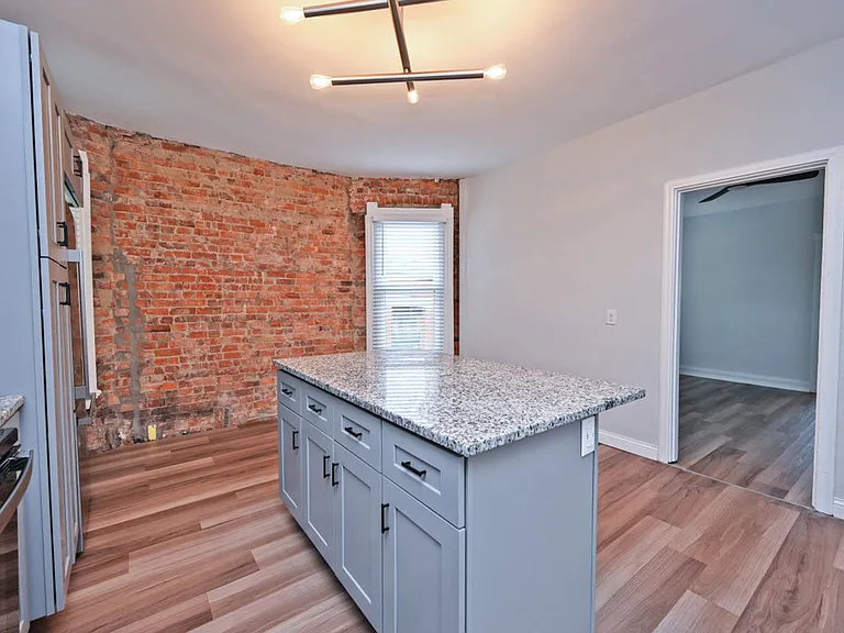 2226 Kemper Ln #3 — Photo 5