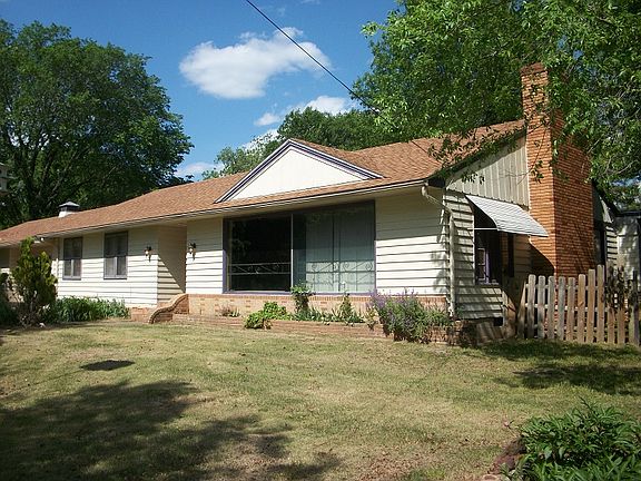 2nd image of 4066 Parkview Dr