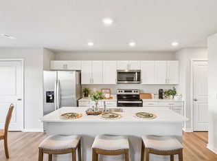 1043 Daisy Ln, Waukee, IA 50263