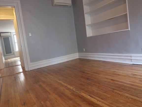 2nd image of 780 Lexington Ave APT 4