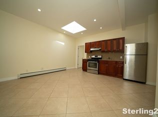 20-21 Steinway St #2B, Astoria, NY 11105