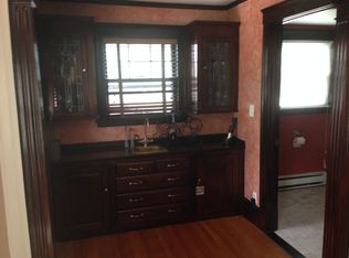 21 Presidents Ln, Quincy, MA 02169