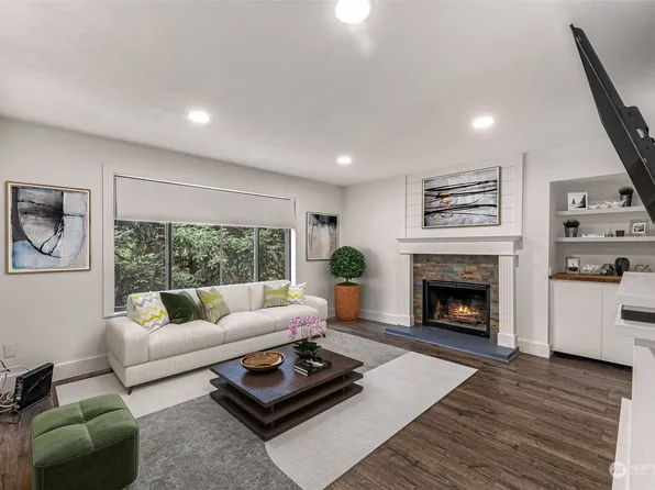 3828 Lake Washington Boulevard SE #4C, Bellevue, WA 98006