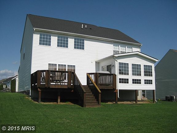 Exterior (Rear)