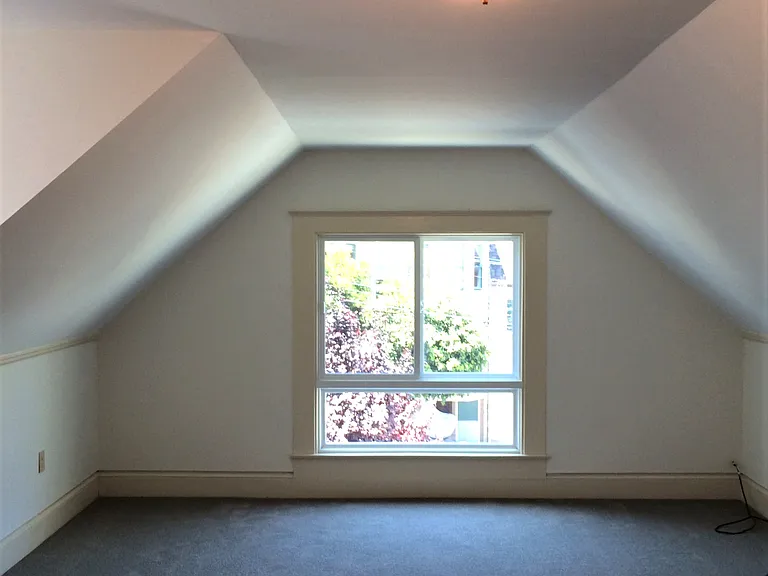 557 Sanchez St — Photo 5