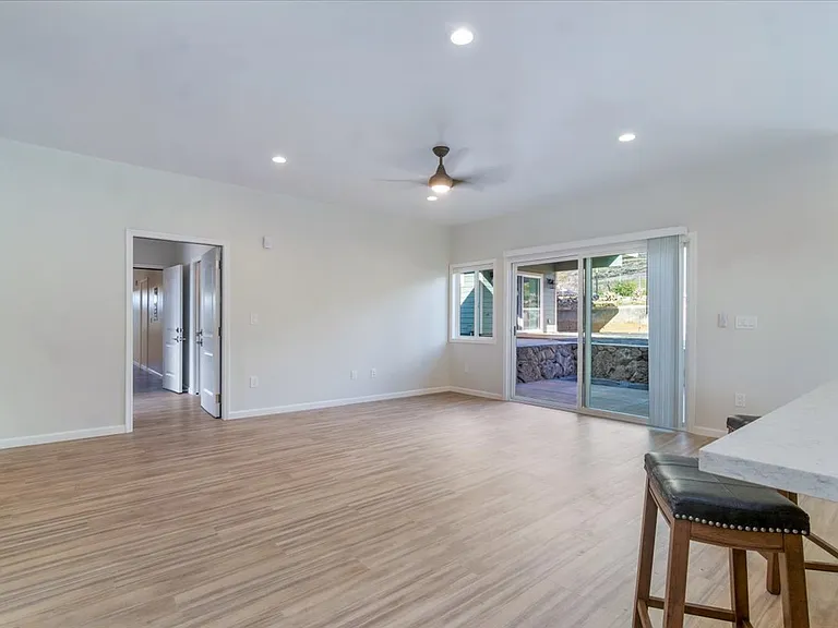 5124 Kalanianaole Hwy #A — Photo 5