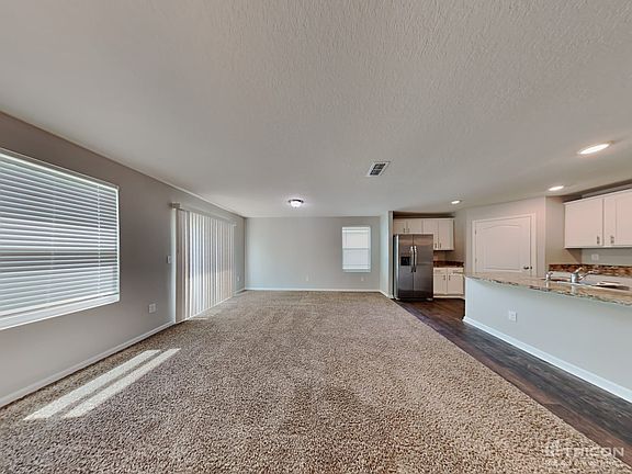 3rd image of 833 Cameron Oaks Pl