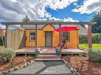 1 bed, 608 sqft, $1,711 — Photo 2