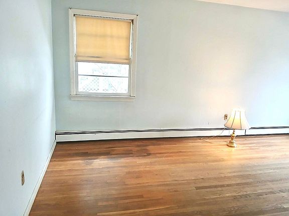 3rd image of 445 Kinderkamack Rd #R