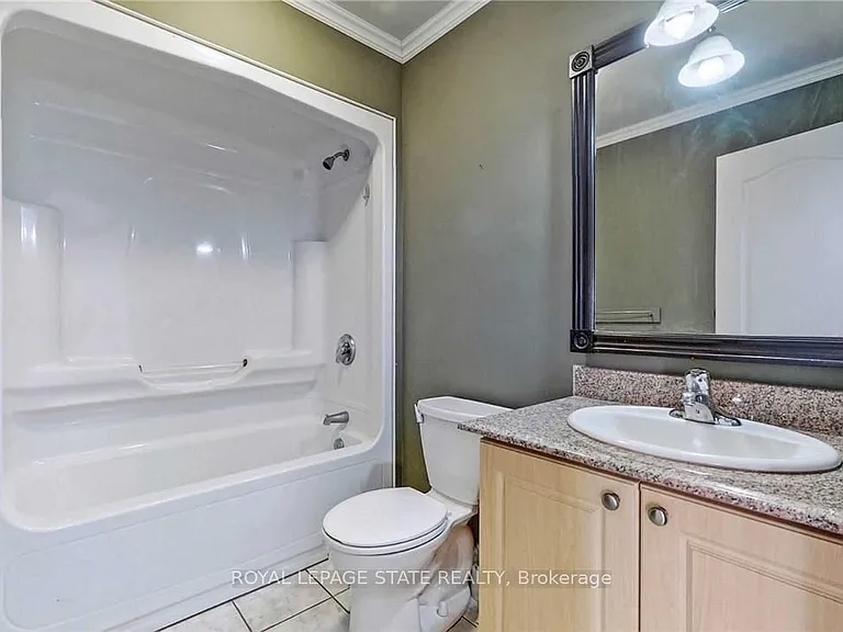 135 James St S #608 — Photo 26