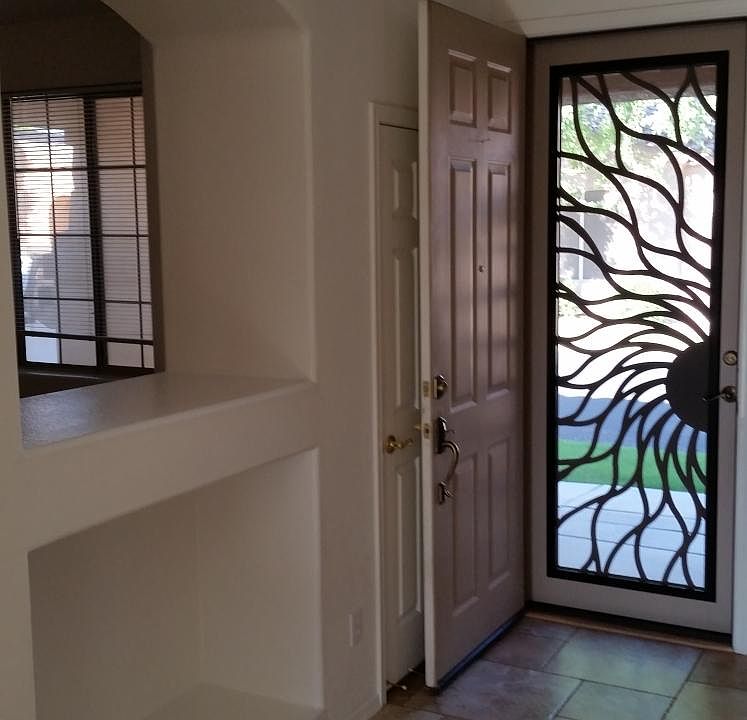 2nd image of 2050 S Edgewater