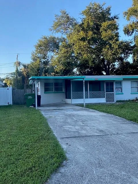 984 Osborne Dr