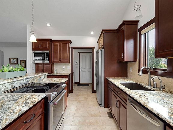 2nd image of 4021 Timber Ln