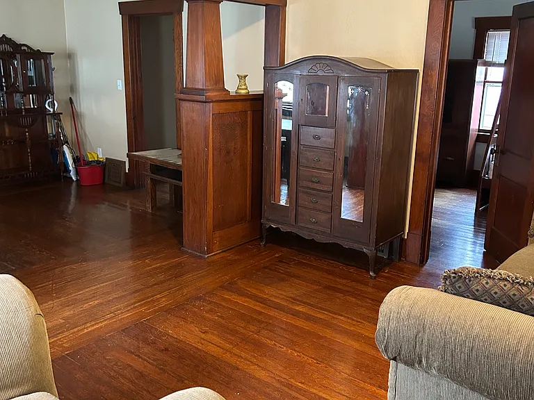 617 N Oak St — Photo 10