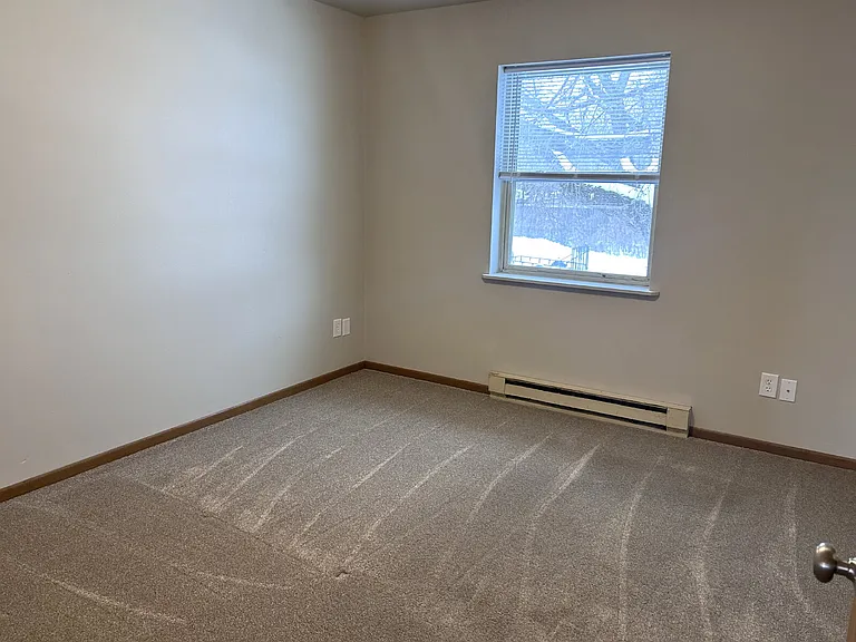 732 E Beacon Ave #4 — Photo 3