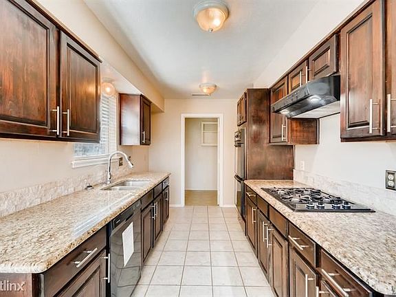 4th image of 2313 Statler Dr