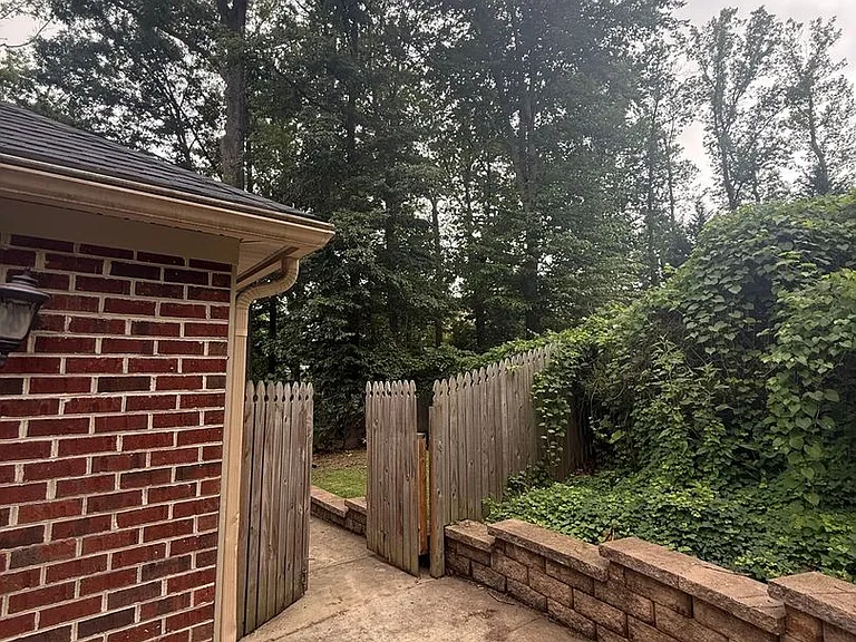 127 Pilgrim Cv — Photo 16