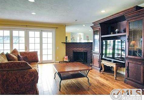 5th image of 7020 Erica Cir