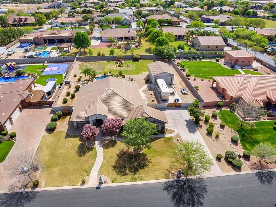 1st image of 2741 E Vallejo Ct