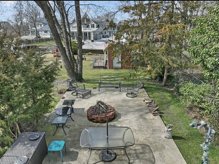 589 Carroll Fox Rd — Photo 35