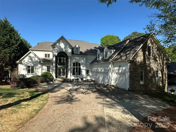 5517 Mountain Point Ln, Charlotte, NC 28216