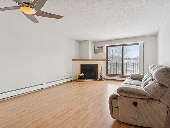 3rd image of 3440 Golfview Dr Unit 211