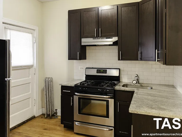 1920 W Winona St #1 — Photo 1