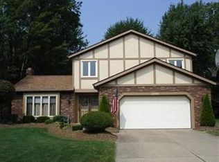 2926 Margaretta Dr, Westlake, OH 44145