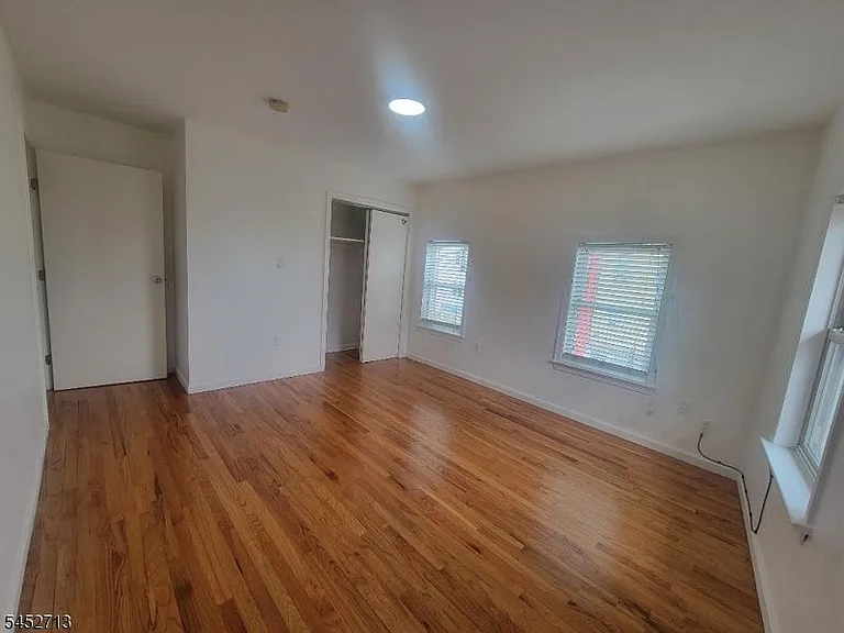 151 Ferry St — Photo 5