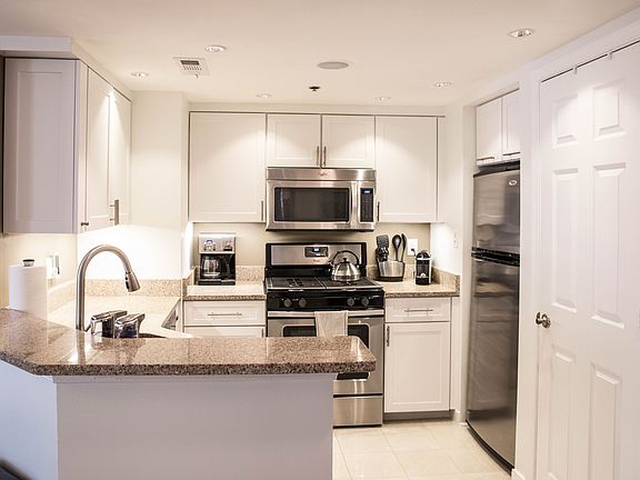 2nd image of 1045 N Utah St #2-502