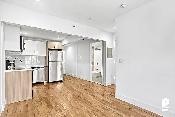 Rented by REZI | media 1