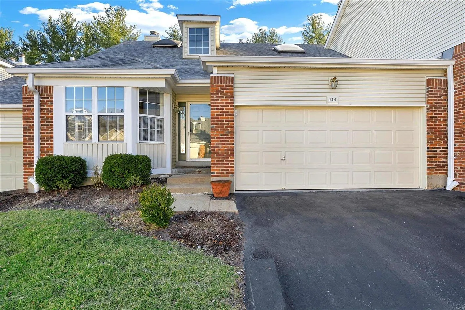 144 Baxter Heights Ct photo 1