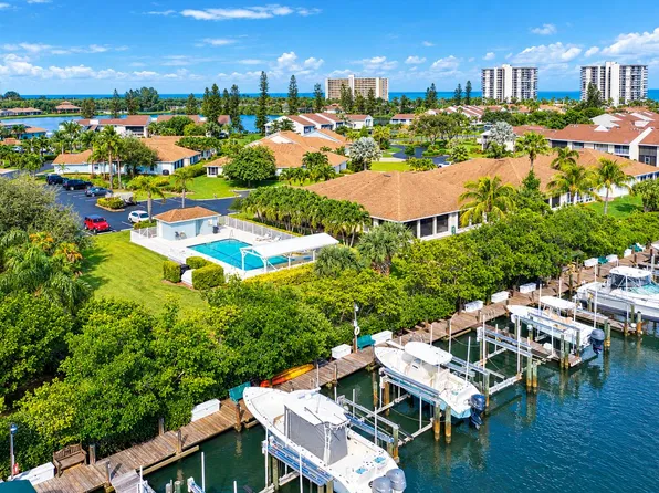 3209 S Lakeview Circle 8105, Fort Pierce, FL 34949