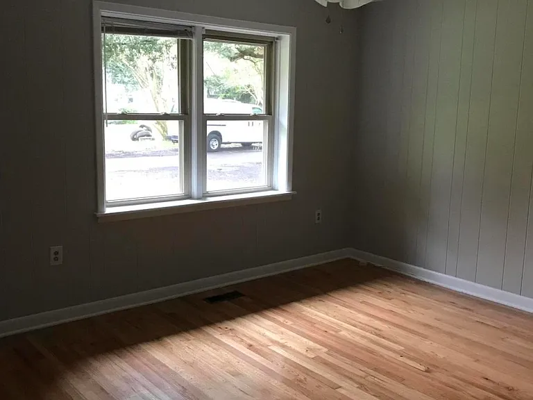 2073 Parkway Dr — Photo 9