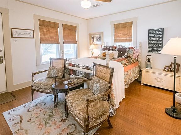 4th image of 704 S Hutchins St