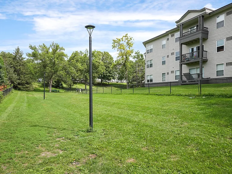 Audenn Apartments — Photo 77