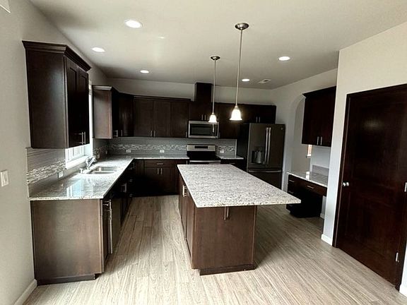 5th image of 15427 Callie Ave SE