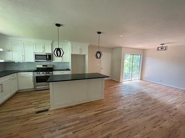 2nd image of 5506 S 32nd Ave W