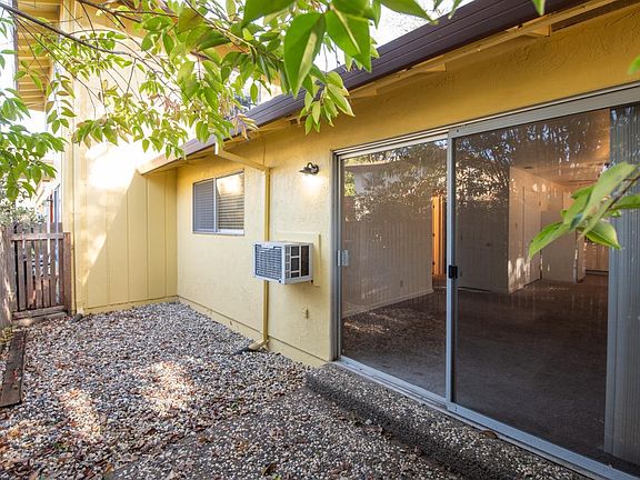 5th image of 5135 Roma Street