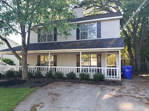 32 Huntsfield Dr Photo 1