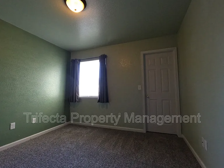 3627 Glenbarr Ct — Photo 11