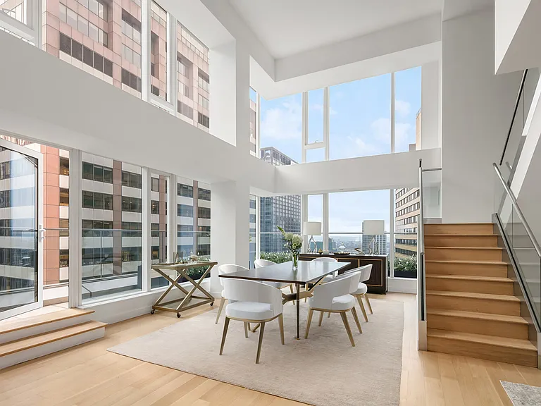 135 W 52nd St #Penthouse 5S — Photo 4